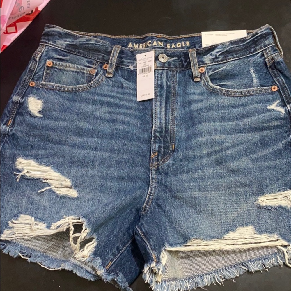 90’s boyfriend jean shorts